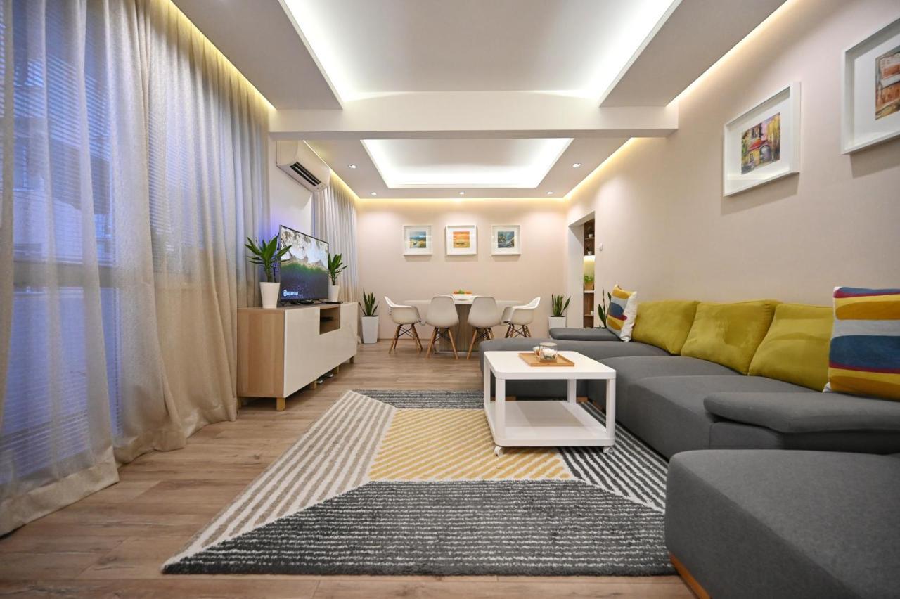 Modern Central 2-Bedroom Apartment With Parking Varna Extérieur photo